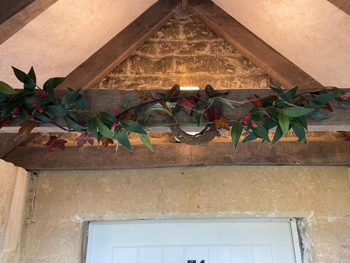 Hebe Cottage - Idyllic And Homely With Attention To Detail Atworth Exterior photo