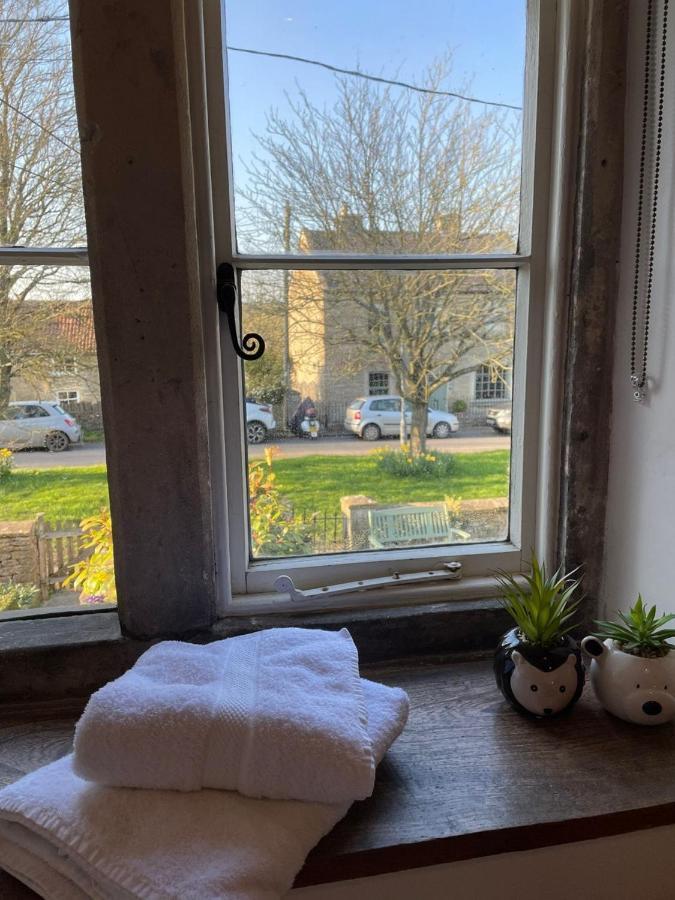 Hebe Cottage - Idyllic And Homely With Attention To Detail Atworth Exterior photo