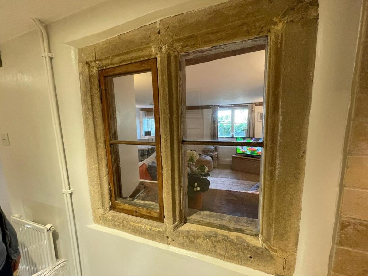 Hebe Cottage - Idyllic And Homely With Attention To Detail Atworth Exterior photo